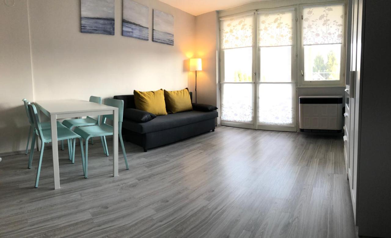 Happy Bunnies Apartman I - Gunarasfurdo ดอมโบวาร์ ภายนอก รูปภาพ
